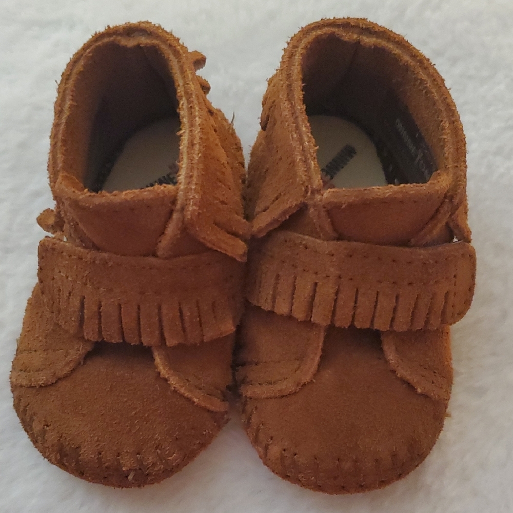Minnetonka Brown Leather Moccasins with Fringe Detailing Infant Sz 1